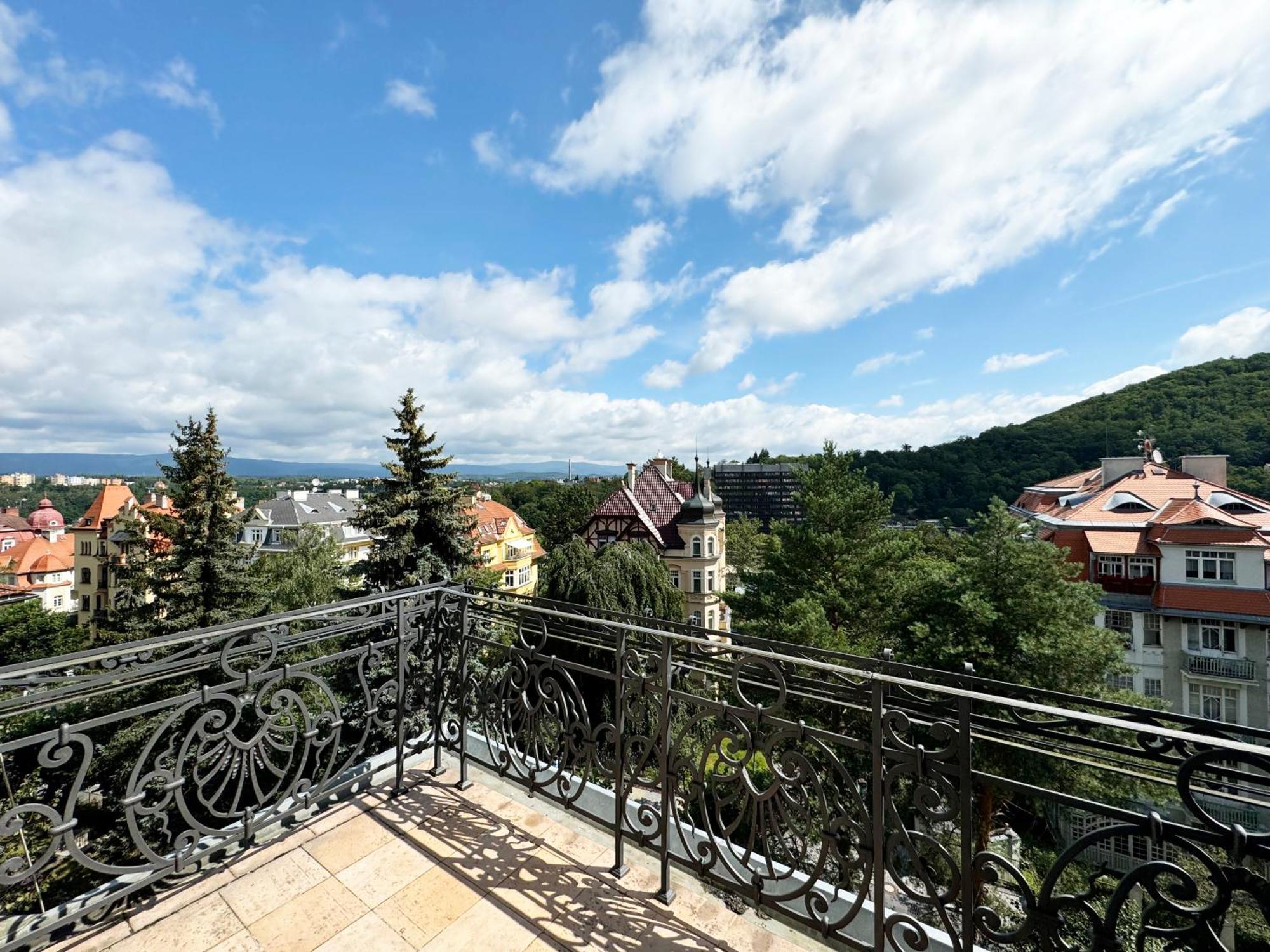 Luxury Apartment Diamond Карловы Вары Экстерьер фото